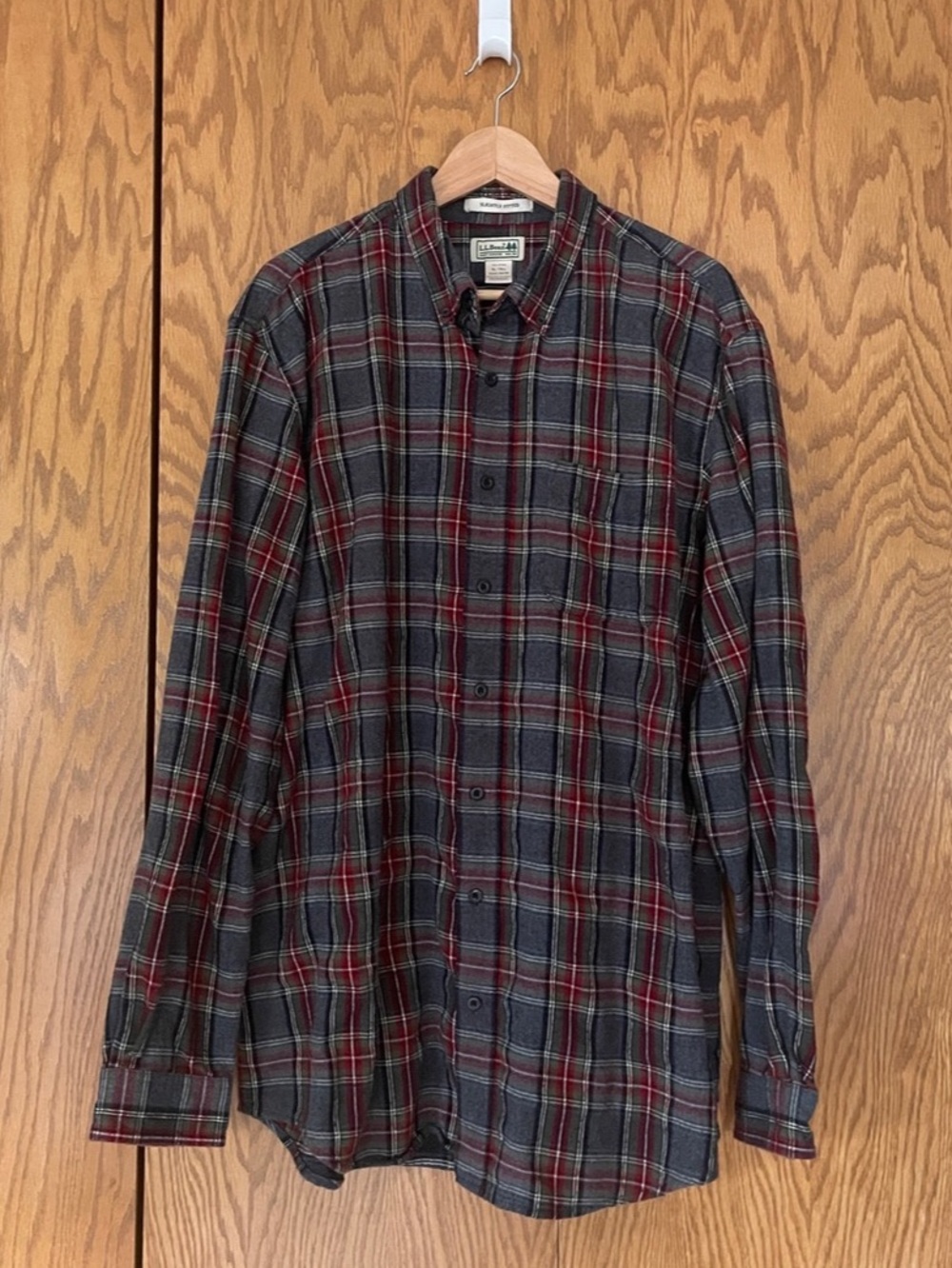 L.L.Bean Scotch Plaid Flannel Shirt Slightly Fitted Gray & Red XL Tall